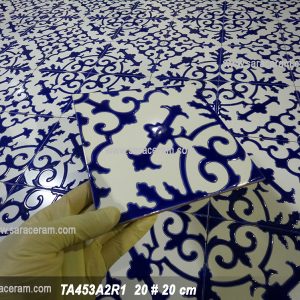 کاشی دستساز لاجورد