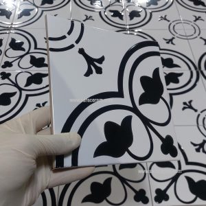 سرامیک دستساز کف