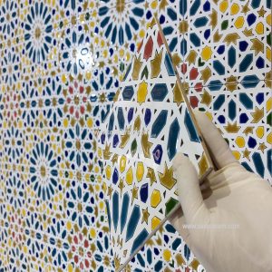 کاشی دستساز طرح گره چینی